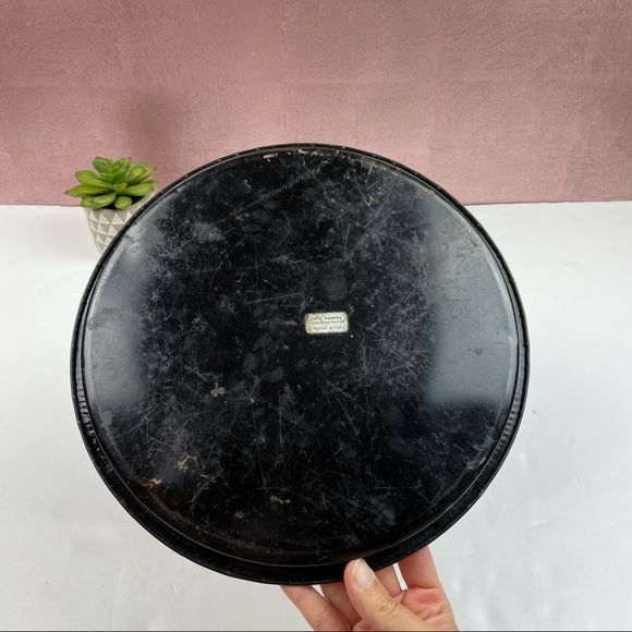 T. Nash Co Black Pink Floral Circle Tin Tray - Picture 4 of 5
